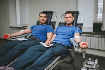 Личный состав института принял участие в очередной сдаче крови 