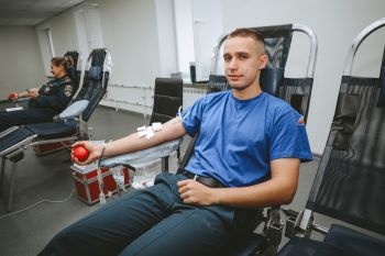 Личный состав института принял участие в очередной сдаче крови 