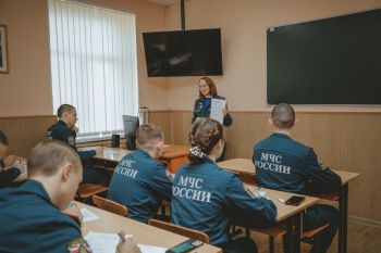 Курсанты проверили знания английского и поборолись за победу Курсанты проверили знания английского и поборолись за победу