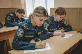 Курсанты проверили знания английского и поборолись за победу Курсанты проверили знания английского и поборолись за победу