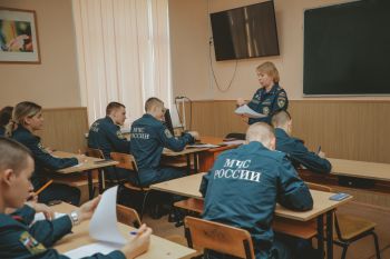 Курсанты проверили знания английского и поборолись за победу Курсанты проверили знания английского и поборолись за победу