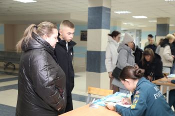 Уральский институт ГПС МЧС России вновь открыл свои двери для будущих абитуриентов Уральский институт ГПС МЧС России вновь открыл свои двери для будущих абитуриентов