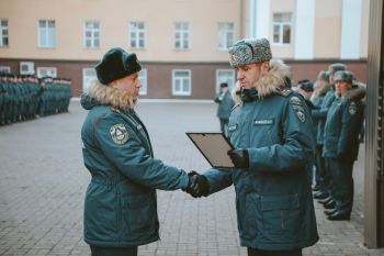 В институте состоялось еженедельное построение В институте состоялось еженедельное построение