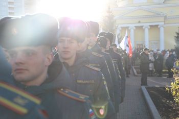 Курсанты института приняли участие в крестном ходе Курсанты института приняли участие в крестном ходе