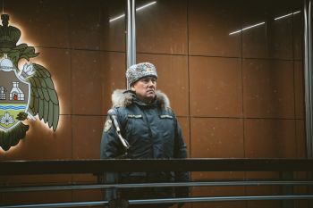 В  институте состоялось еженедельное построение личного состава