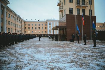 В Уральском институте ГПС МЧС России состоялось еженедельное построение личного состава