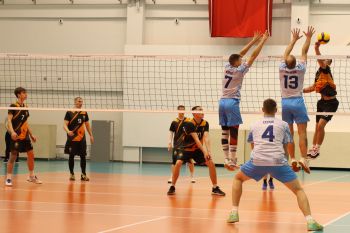 Волейбольный турнир набирает обороты! Волейбольный турнир набирает обороты!