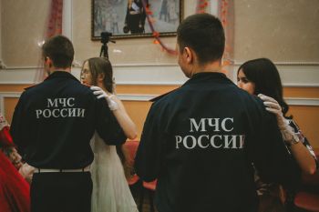 В ритме вальса В ритме вальса