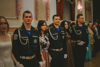 В ритме вальса В ритме вальса