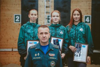 В Уральском институте ГПС МЧС России состоялись соревнования по пожарно-спасательному спорту, посвященные открытию спортивного сезона 2025-2026 учебного года