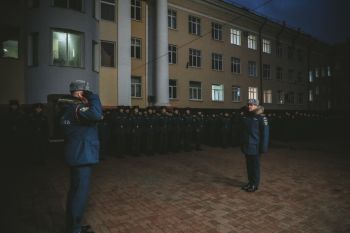 В институте прошло еженедельное построение