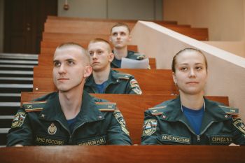 В институте состоялся региональный круглый стол «Физика атома. Солнечная и ядерная энергия. Проблемы и безопасность»