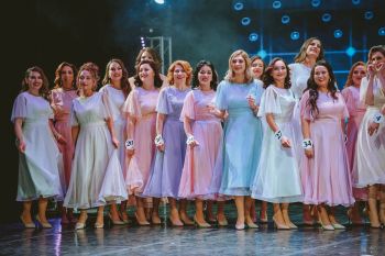 В Екатеринбурге выбрали главную маму Урала, в номинации интернет-симпатий победила Кристина Свяжина