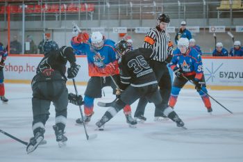 Лёд Горячих Сердец: В Верхней Пышме разыграли Кубок начальника Уральского института ГПС МЧС России на V Межрегиональном турнире по хоккею с шайбой приуроченном к 35-летию МЧС России и Дню Спасателя Лёд Горячих Сердец: В Верхней Пышме разыграли Кубок начальника Уральского института ГПС МЧС России на V Межрегиональном турнире по хоккею с шайбой приуроченном к 35-летию МЧС России и Дню Спасателя