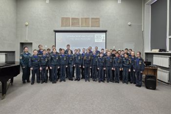 В преддверии праздников курсанты посетили кадетские классы В преддверии праздников курсанты посетили кадетские классы