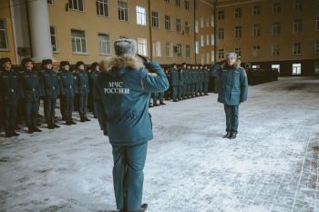 Еженедельное построение и награждение ко Дню спасателя