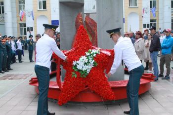 На Аллее выпускников заложили новые плиты