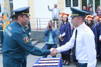 На Аллее выпускников заложили новые плиты