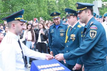 На Аллее выпускников заложили новые плиты