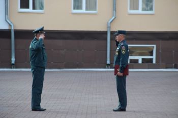 Традиционная общеинститутская вечерняя поверка курсантов