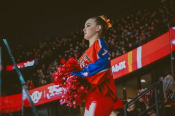 Личный состав Уральского института ГПС МЧС России принял участие в матче КХЛ в Екатеринбурге