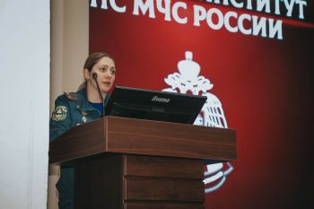 Сегодня в институте курсанты второго курса активно заряжаются энергией и настраиваются на продуктивную работу