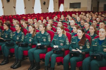 Курсанты института выбирают активный январь