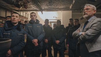 Курсанты и студенты выпускного курса института приняли участие в выездном учебном занятии на базе Ельцин-центра Курсанты и студенты выпускного курса института приняли участие в выездном учебном занятии на базе Ельцин-центра