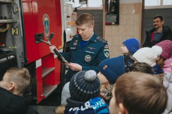 Воспитанники воскресной школы посетили институт