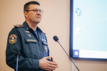 В Уральском институте ГПС МЧС России прошла профориентационная встреча с выпускниками