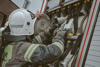 На кафедре Пожаротушения и аварийно-спасательных работ прошли практические занятия