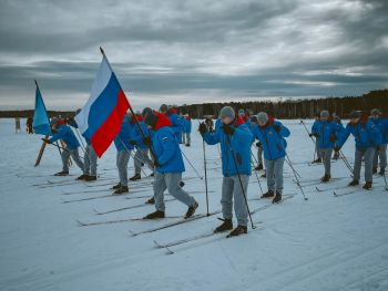 На лыжню — с огоньком: сотрудники Уральского института ГПС МЧС приняли участие в «Лыжне России-2026» На лыжню — с огоньком: сотрудники Уральского института ГПС МЧС приняли участие в «Лыжне России-2026»