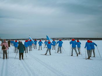 На лыжню — с огоньком: сотрудники Уральского института ГПС МЧС приняли участие в «Лыжне России-2026» На лыжню — с огоньком: сотрудники Уральского института ГПС МЧС приняли участие в «Лыжне России-2026»