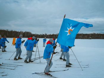 На лыжню — с огоньком: сотрудники Уральского института ГПС МЧС приняли участие в «Лыжне России-2026» На лыжню — с огоньком: сотрудники Уральского института ГПС МЧС приняли участие в «Лыжне России-2026»