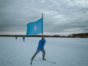 На лыжню — с огоньком: сотрудники Уральского института ГПС МЧС приняли участие в «Лыжне России-2026» На лыжню — с огоньком: сотрудники Уральского института ГПС МЧС приняли участие в «Лыжне России-2026»