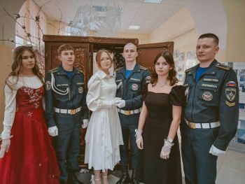 Обучающиеся Уральского института ГПС МЧС России приняли участие в молодёжном Сретенском балу