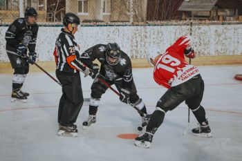 Хоккейный турнир в честь 37-й годовщины вывода войск из Афганистана прошел в Екатеринбурге