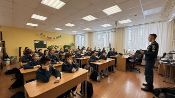 Личный состав института поздравил кадетов с праздником - Днем кадета и провел профориентационную встречу