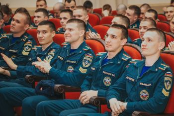 В институте прошла лекция-концерт ко Дню защитника Отечества