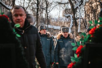 Память героев почтили у памятника Георгию Жукову