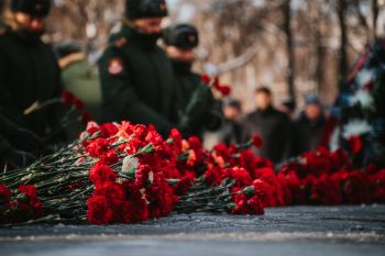 Память героев почтили у памятника Георгию Жукову