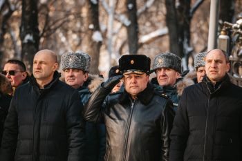 Память героев почтили у памятника Георгию Жукову