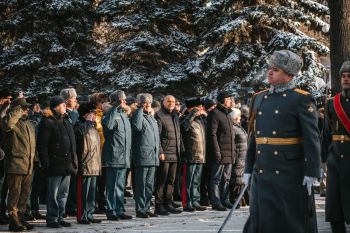 Память героев почтили у памятника Георгию Жукову