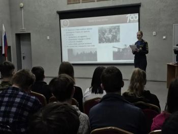 Курсанты института посетили кадетские классы Курсанты института посетили кадетские классы