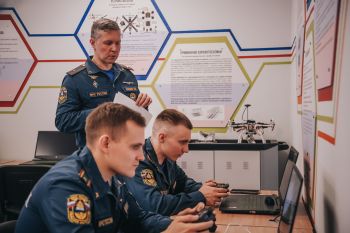 В институте состоялся выпуск операторов беспилотных авиационных систем