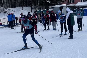 Зимний драйв и патриотизм: в Уральском институте МЧС России прошли лыжные гонки в честь Дня защитника Отечества