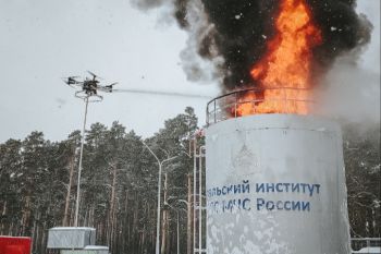 На территории учебно-спасательного центра Большое Седельниково  института прошли комплексные пожарно-тактические учения