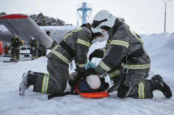 На территории учебно-спасательного центра Большое Седельниково  института прошли комплексные пожарно-тактические учения