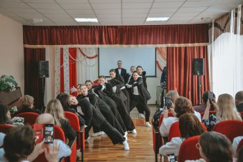 Личный состав института поздравил сотрудниц медико-санитарной части МВД России с наступающим 8 Марта