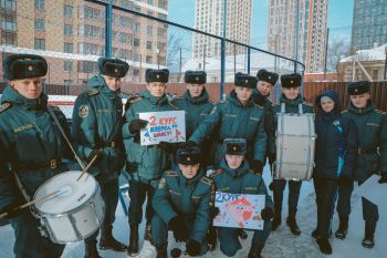 В Уральском институте ГПС МЧС России прошел турнир по хоккею в сапогах среди девушек-курсантов